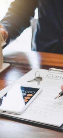 Image of insurance broker